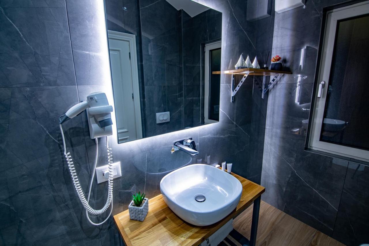 Tree Hotel Korça Kültér fotó
