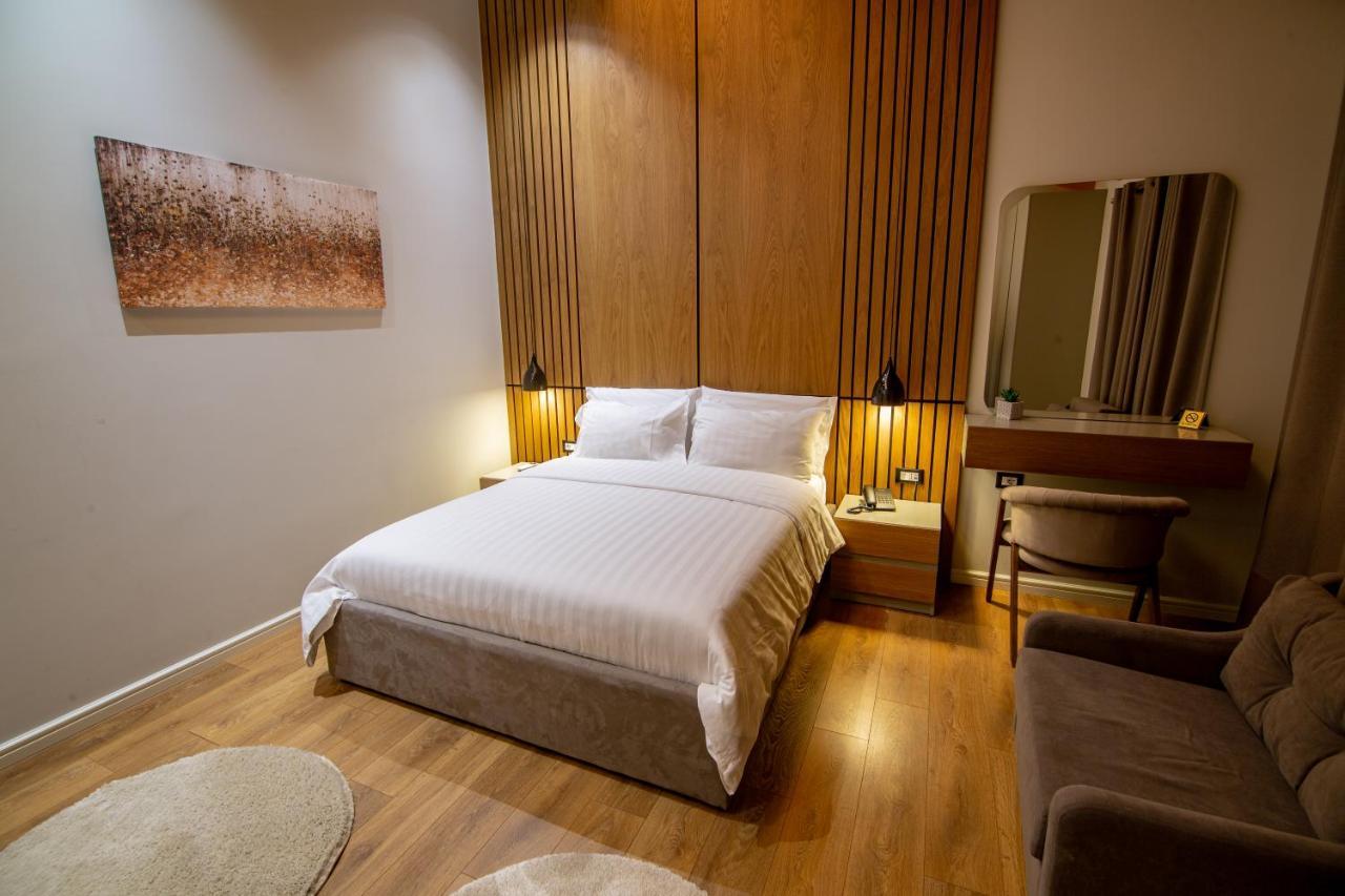 Tree Hotel Korça Kültér fotó